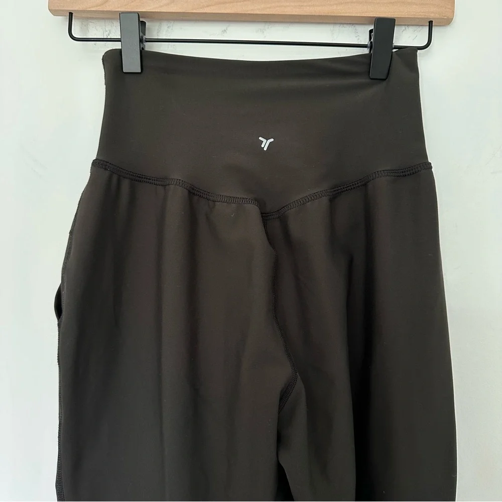 Old Navy Active (XS) Powersoft High Rise Tapered Legging w Pockets- Charcoal - Picture 5 of 11